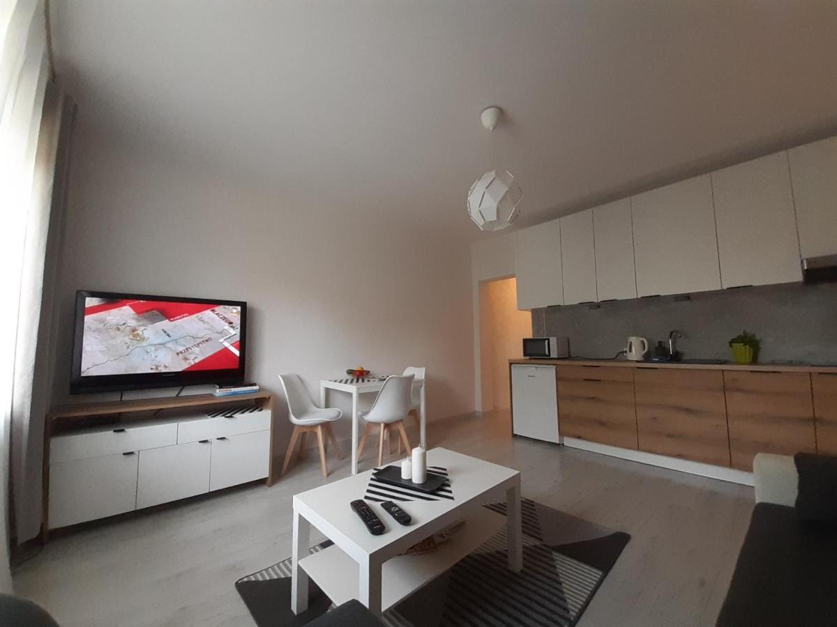 Apartamenty Lewa Лодзь Экстерьер фото